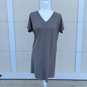 V-neck t-shirt dress